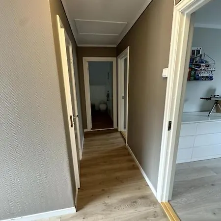 Modern House In Secluded 펜션 오르칸저